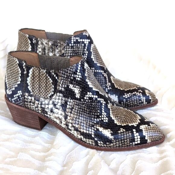 Madewell Sonia Low Chelsea Python Embossed Genuine Leather Ankle Booties Size 8 - Picture 1 of 15